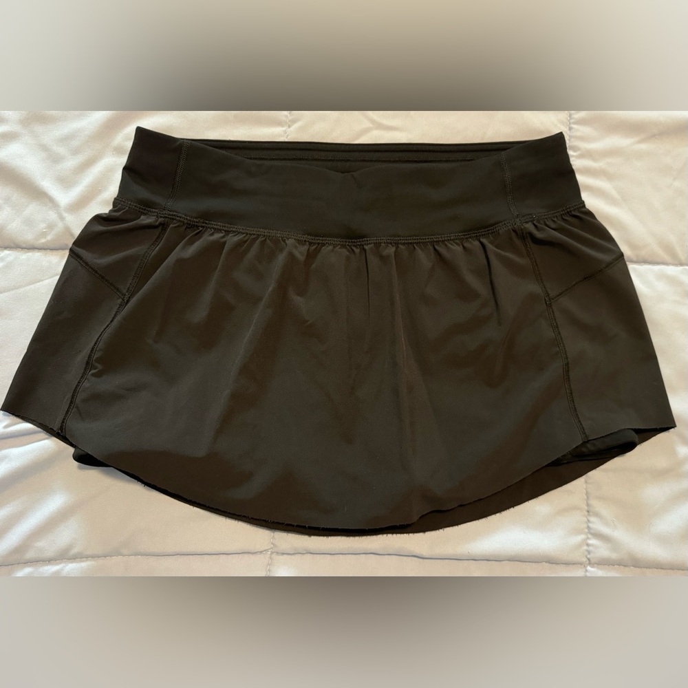 lululemon athletica Dark Skirt with built in shorts with pockets. Size 6.